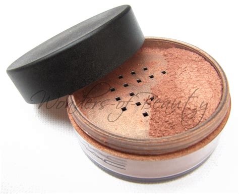 mac golden bronze loose powder.